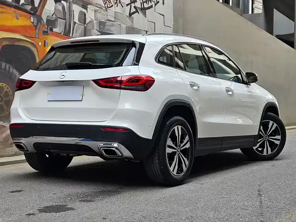 Mercedes-Benz GLA 2020
