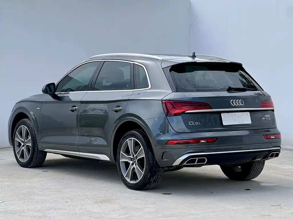 Audi Q5L 2023 — фото 3