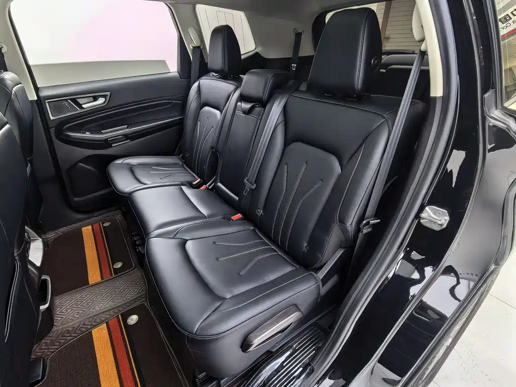 Ford Edge 2022 — фото 14