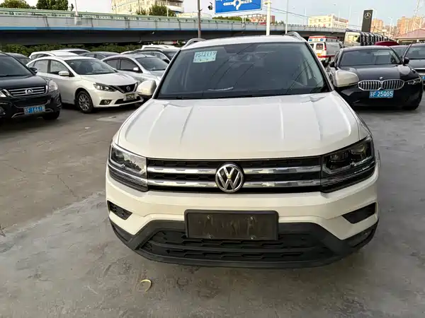 Volkswagen Tharu 2020