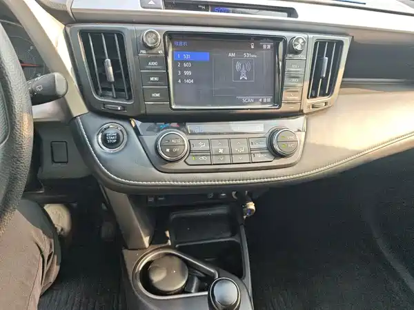 Toyota RAV4 2017