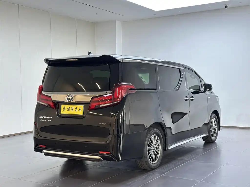 Toyota Alphard 2022 — фото 6