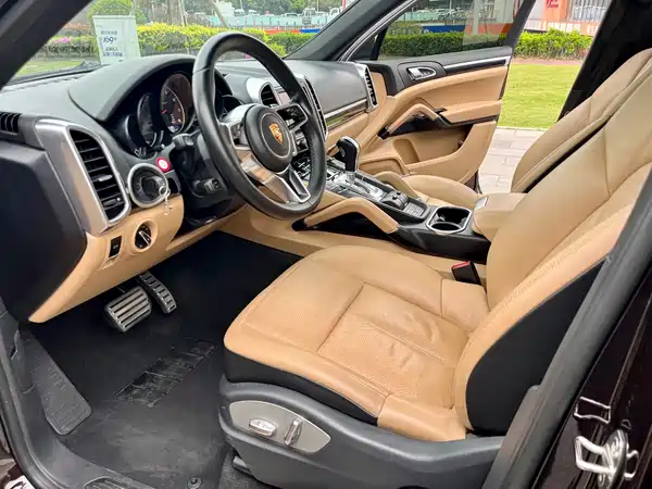 Porsche Cayenne 2015