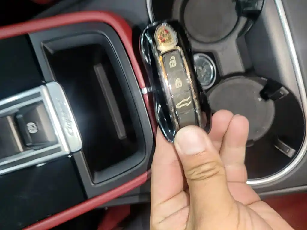Porsche Cayenne 2022 — фото 9