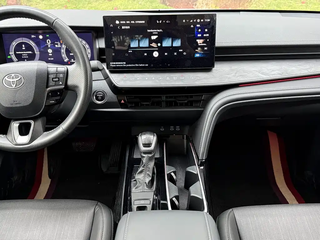 Toyota Camry 2025 — фото 7