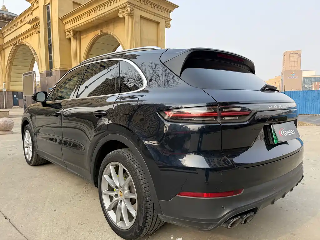 Porsche Cayenne Hybrid 2020 — фото 8