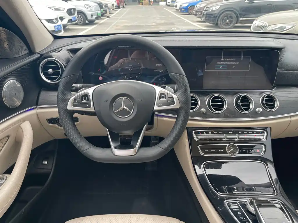 Mercedes-Benz E-Class 2017 — фото 10