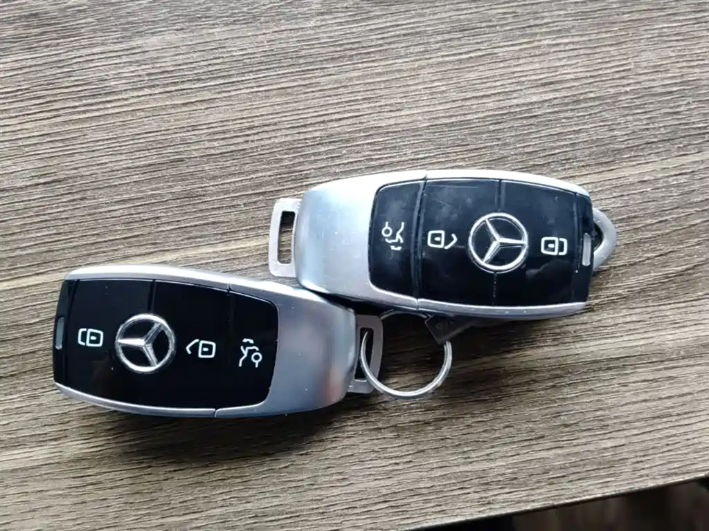 Mercedes-Benz E-Class 2022 — фото 9