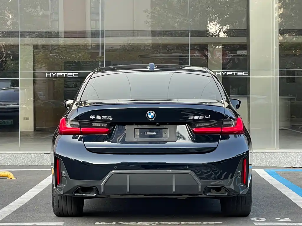 BMW 3 Series 2023 — фото 10