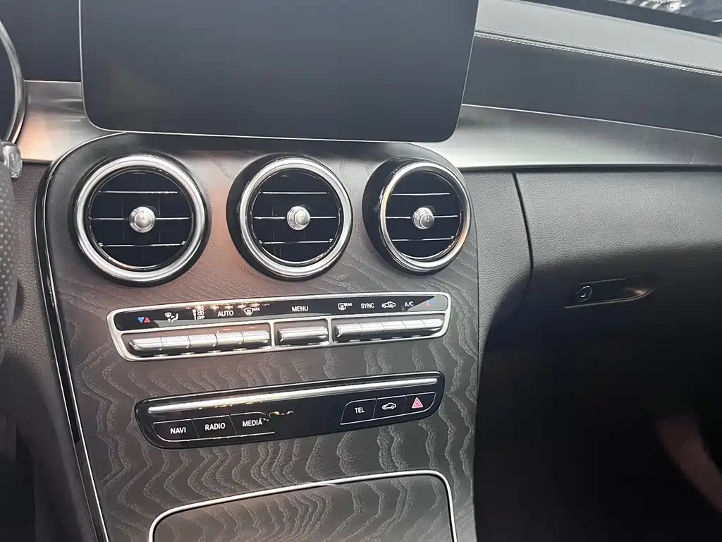 Mercedes-Benz C-Class 2020