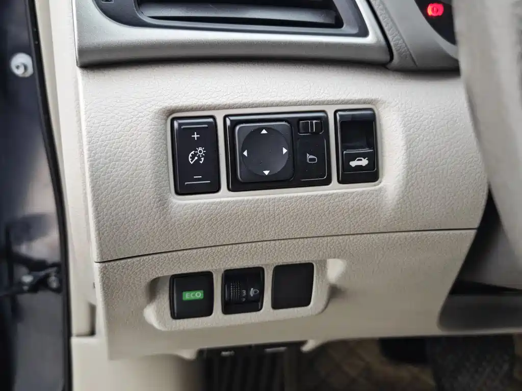 Nissan Sylphy 2013 — фото 14