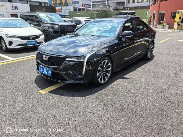 Cadillac CT4 2021
