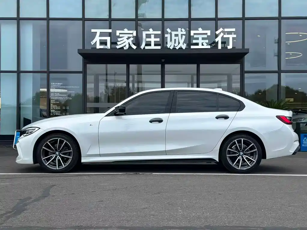 BMW 3 Series 2022