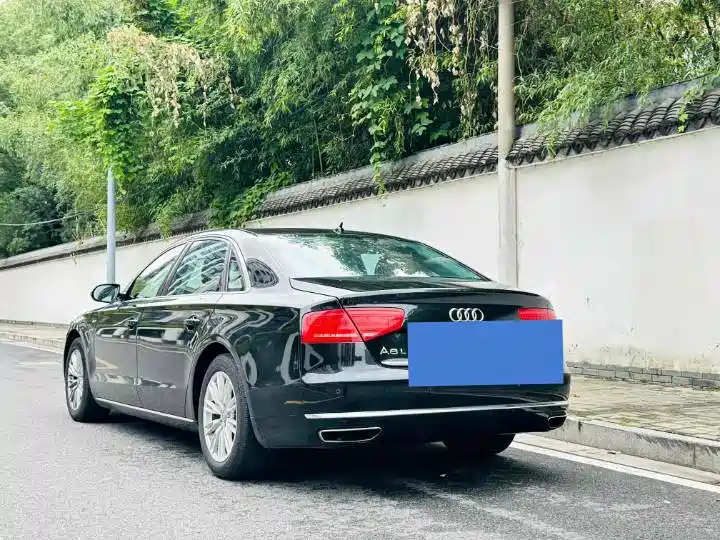 Audi A8 2013