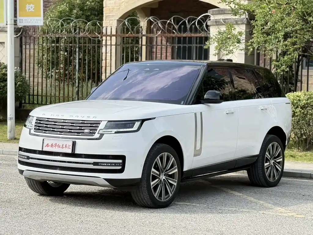 Land Rover Range Rover 2024 — фото 1
