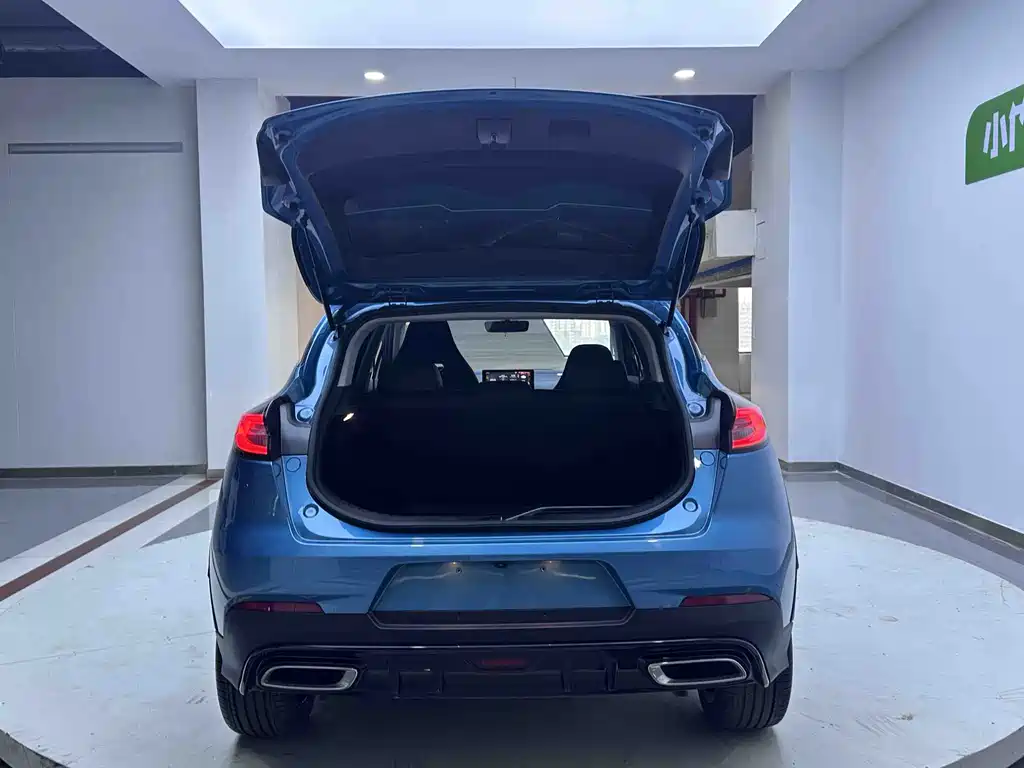 Geely Emgrand S 2023