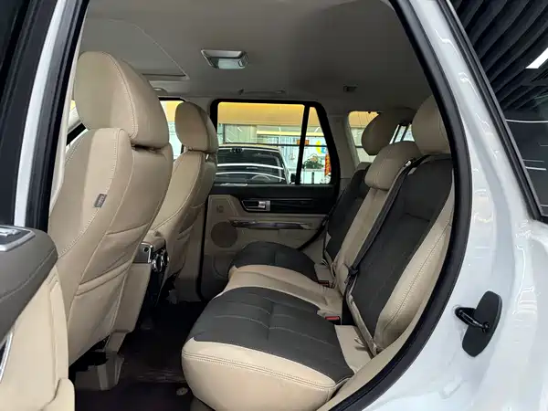 Land Rover Range Rover Sport 2012