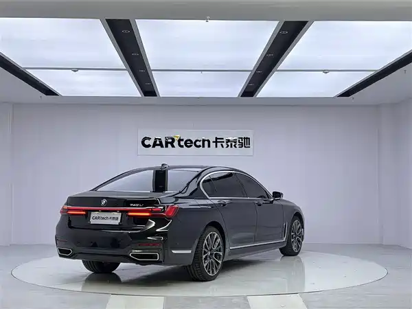 BMW 7 Series 2021