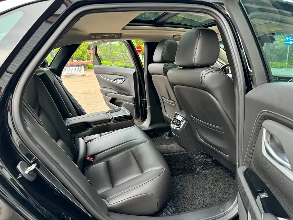 Cadillac XTS 2019 — фото 10