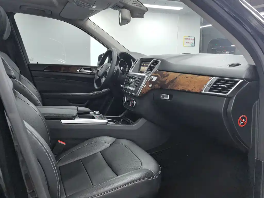 Mercedes-Benz M-Class 2013