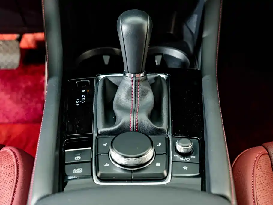 Mazda 3 Axela 2023 — фото 14