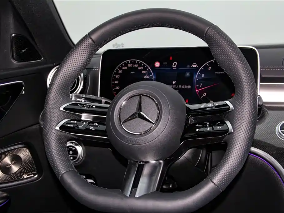 Mercedes-Benz C-Class 2026 — фото 17