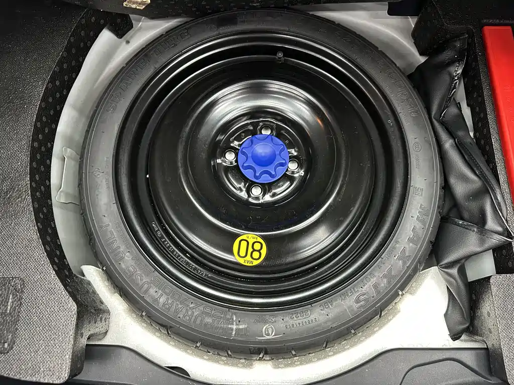 Toyota Yaris L 2022 — фото 17