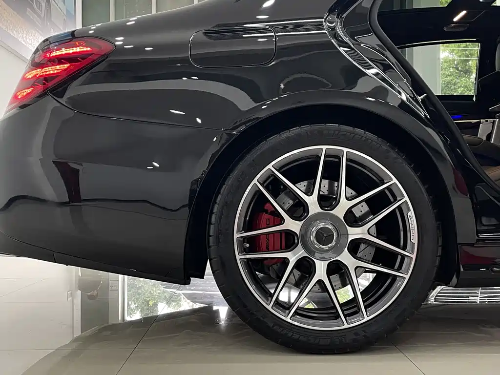 Mercedes-Benz S-Class AMG 2019 — фото 9