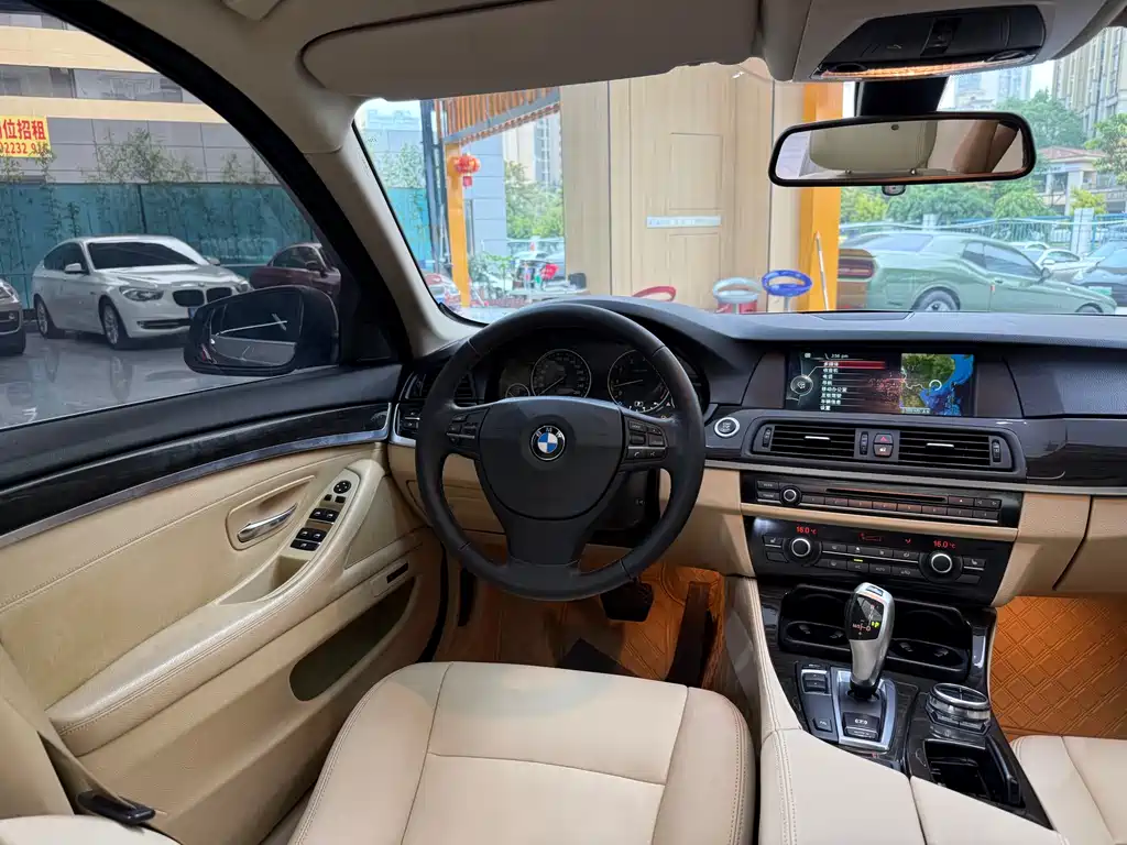 BMW 5 Series 2013 — фото 19