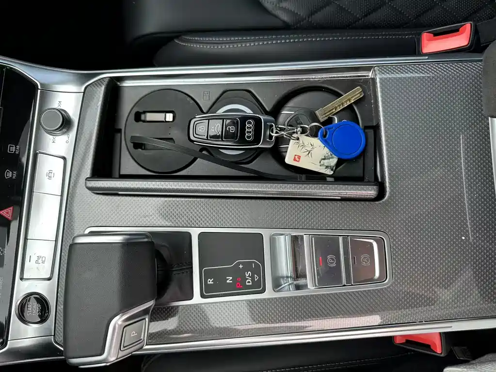 Audi A6L 2025