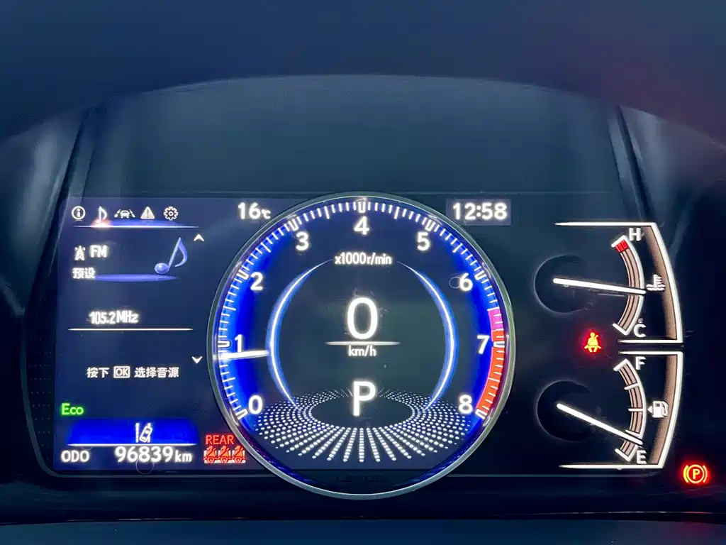 Lexus ES 2022 — фото 16