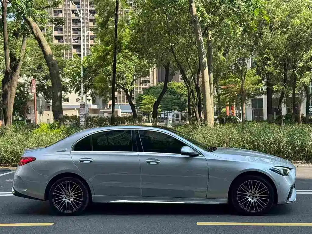 Mercedes-Benz C-Class 2022