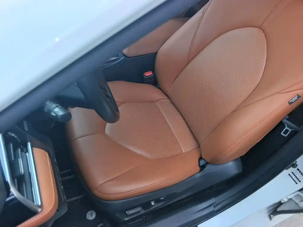 Toyota Camry 2021 — фото 15