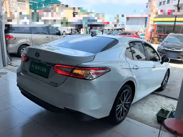 Toyota Camry 2021