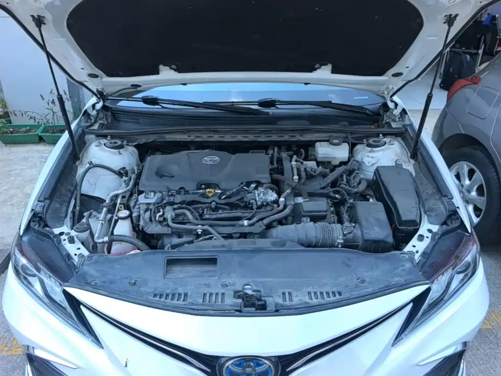 Toyota Camry 2021 — фото 20