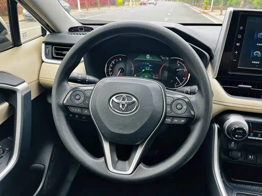 Toyota RAV4 2020 — фото 7