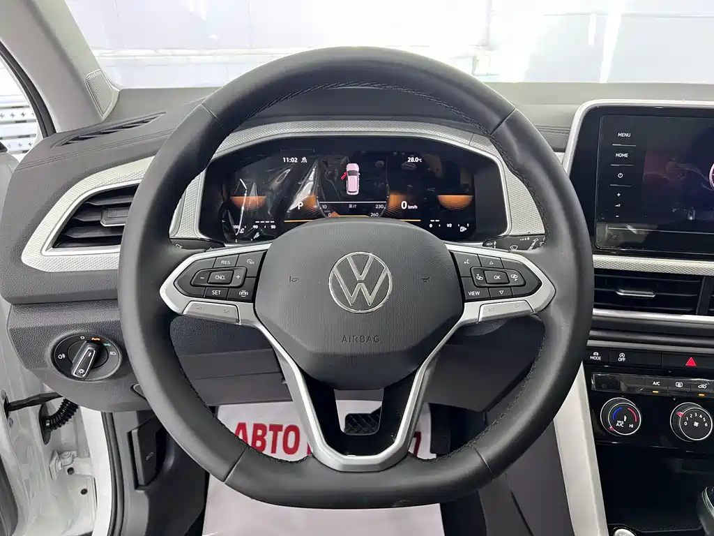 Volkswagen T-Roc 2024 — фото 15