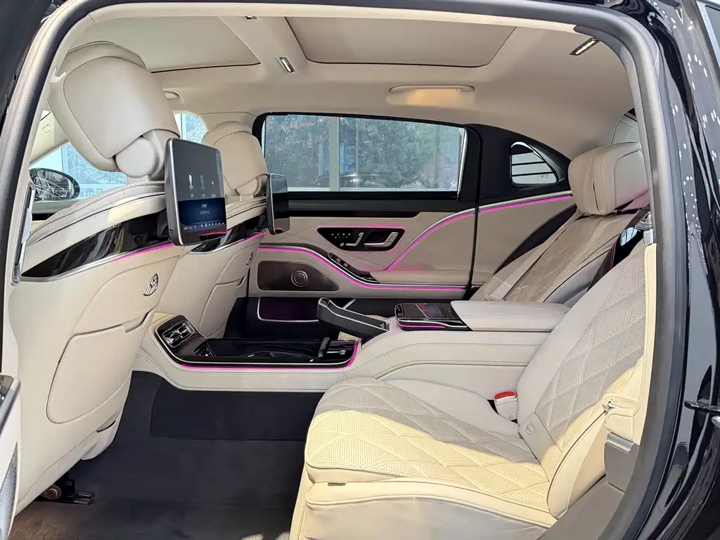Mercedes-Benz Maybach S-Class 2023 — фото 22