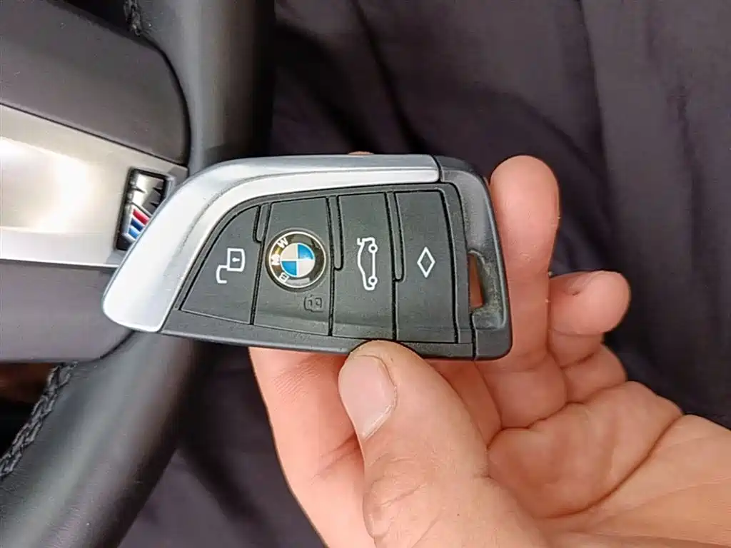 BMW 3 Series 2021 — фото 9