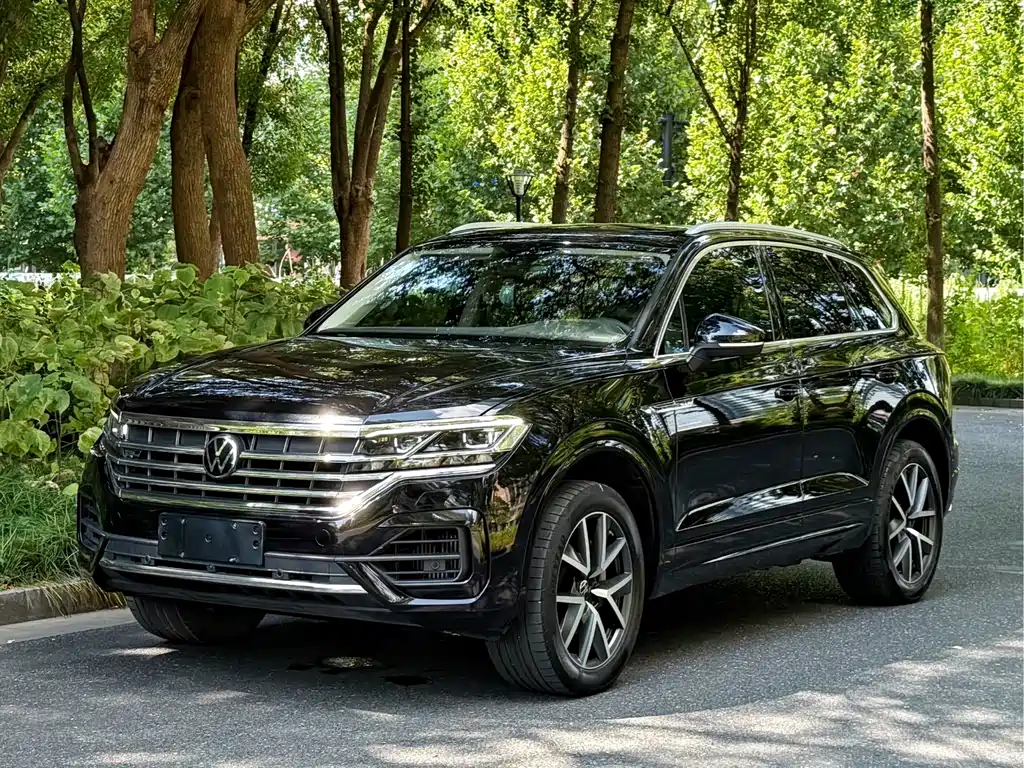 Volkswagen Touareg 2021 — фото 1