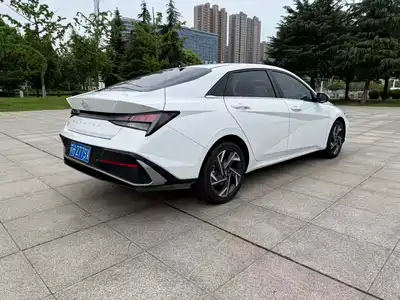 Hyundai Elantra 2024