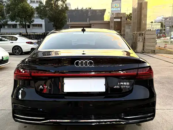 Audi A7L 2023