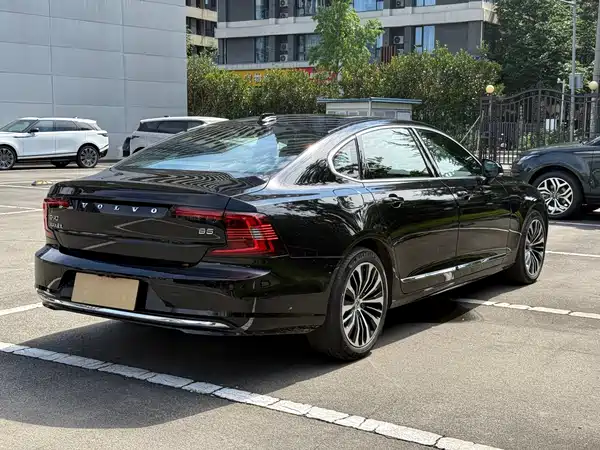 Volvo S90 2024