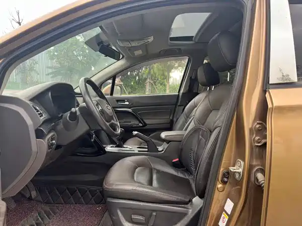 GAC Trumpchi GS4 2015