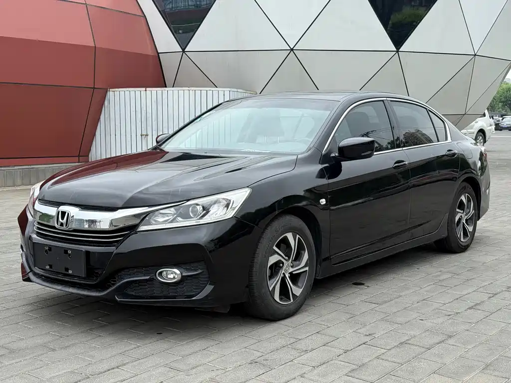 Honda Accord 2017 — фото 1