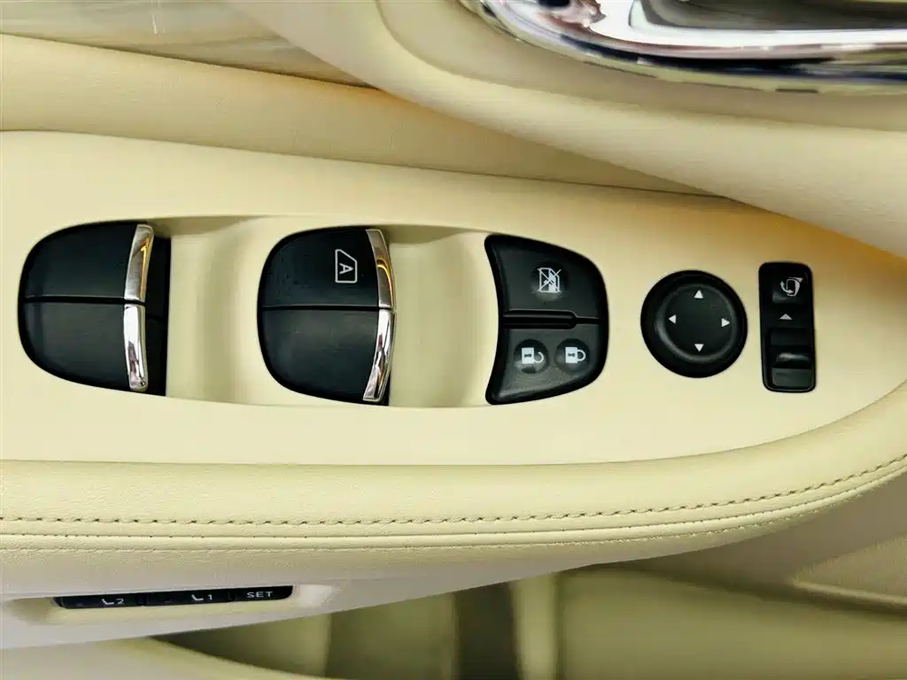 Nissan Murano 2018 — фото 18