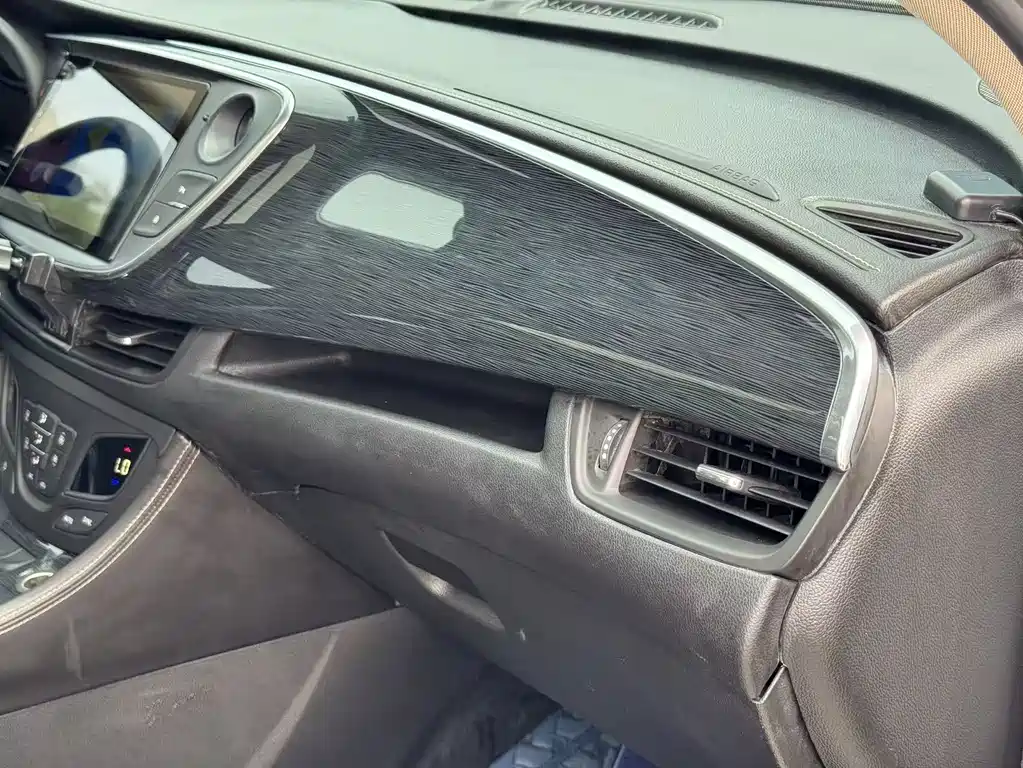 Buick Envision Plus 2017 — фото 12