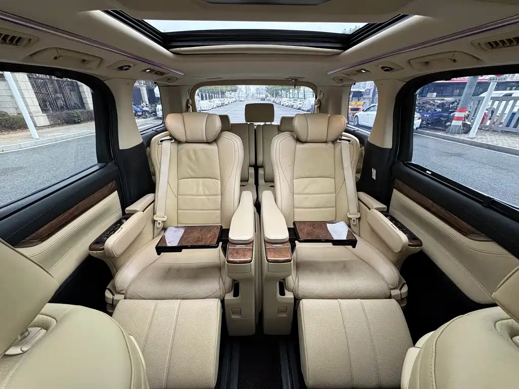 Toyota Alphard 2017 — фото 8
