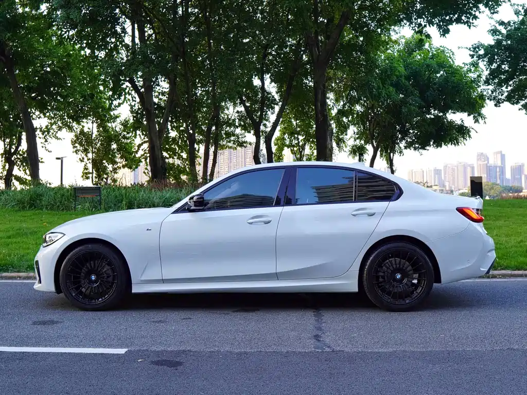 BMW 3 Series 2020