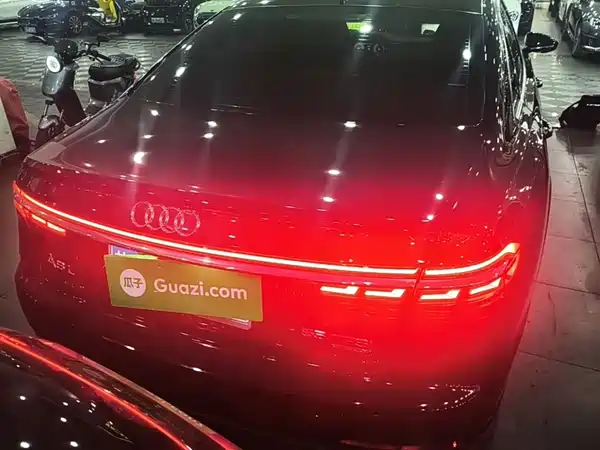 Audi A8 2021